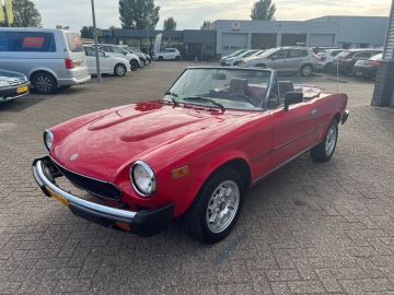 Fiat 124 Spider